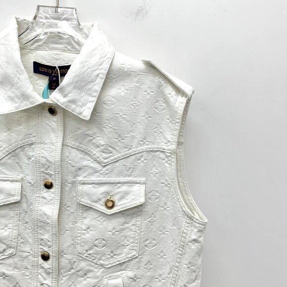 Louis Vuitton Nautical Collection 2023 White logo-embossed sleeveless denim vest - Picture 3 of 8